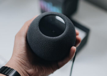 HomePod mini ให้คุณภาพเสียงดีเยี่ยม จากปากของผู้ใช้งานกลุ่มแรก ที่ได้รับการจัดส่งจาก Apple