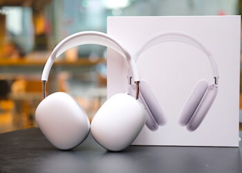 รีวิว AirPods Max หูฟังไร้สายแบบครอบหูระดับพรีเมี่ยม เครื่องศูนย์ประเทศไทย ราคา 19,900 บาท