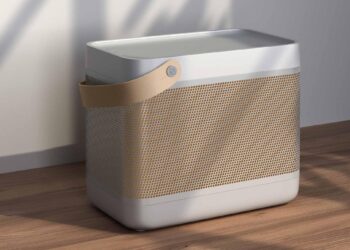 Bang & Olufsen เปิดตัวลำโพง Beolit 20 รุ่นใหม่ รองรับการชาร์จไร้สายที่ด้านบนลำโพงราคา 23,900 บาท