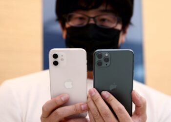 Apple ปล่อย watchOS 7.4 ตัวเต็ม ใช้ปลดล็อคหน้าจอ iPhone ตอนใส่แมสได้แล้ว