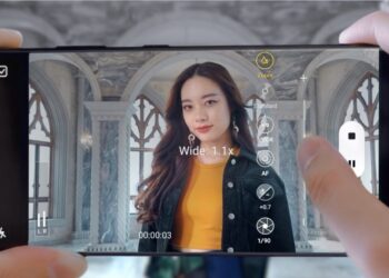 แชร์ทริคทำคอนเทนต์ที่พิเศษกว่าใคร จาก 3 คนทำหนังชื่อดัง กับ Samsung Galaxy S21 Series 5G ทาง Samsung.com ที่เดียวเท่านั้น