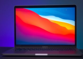 Intel ใช้ MacBook Pro ในสื่อโฆษณาโปรเซสเซอร์รุ่นใหม่ ที่ Apple ไม่ได้ใช้