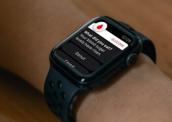 ชมคอนเซ็ปต์ Apple Watch ที่มาพร้อมฟีเจอร์ติดตามการรับประทานอาหาร และวัดระดับน้ำตาลในเลือด