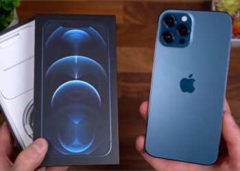 เจ้าของ iPhone 12 ในจีน ฟ้อง Apple เนื่องจากไม่แถมอุปกรณ์ชาร์จแบตเตอรี่