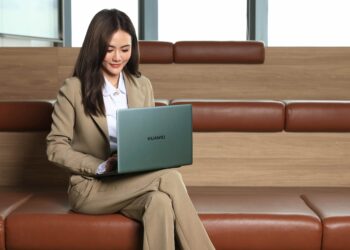 เรื่องไม่ลับที่ควรรู้ก่อนซื้อ HUAWEI MateBook 14s ที่มาพร้อมฟังก์ชันเด็ดให้คุณใช้งานแอปพลิเคชันมือถือได้ง่ายๆ บนหน้าจอแล็ปท็อป