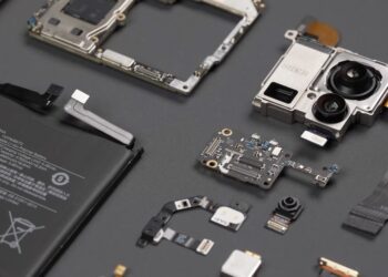 Xiaomi 12S Ultra ถูกชำแหละแล้ว เผยชิ้นส่วนโมดูลกล้องขนาด 1 นิ้ว ของ Sony IMX989 (ชมคลิป!!)