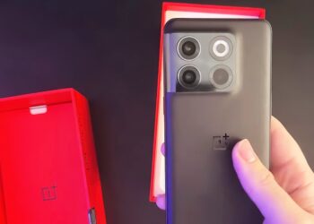 OnePlus 10T 5G ถูกแกะกล่องให้ชมแล้ว ก่อนเปิดตัวทางการวันที่ 3 สิงหาคมนี้ เวลา 21.00 น.