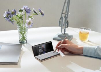 Samsung Galaxy Z Fold4 อัพสกิล ผู้บริหารยุคไฮบริด ให้ Work & Play มีคุณภาพ พร้อมรับมือเทรนด์ทำงานนอกออฟฟิศ ที่สูงเฉียด 50% ของเวลางาน