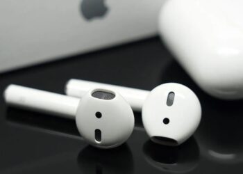 Apple กำลังพัฒนา AirPods Lite เพื่อแข่งขันกับหูฟัง TWS ในตลาดที่มีราคาถูกกว่า