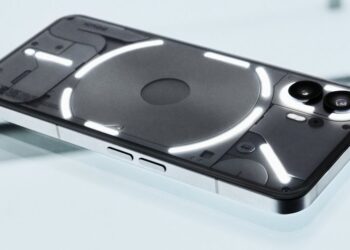 Nothing Phone 2 ถูกปล่อยภาพเรนเดอร์ทางการออกมาแล้ว ก่อนเปิดตัวในวันที่ 11 กรกฎาคมนี้