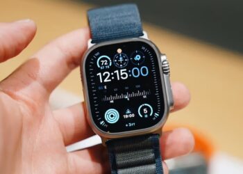 Apple กำลังแก้ไขปัญหาปัญหาจอแสดงผลกะพริบที่พบใน Apple Watch Ultra 2 และ Series 9