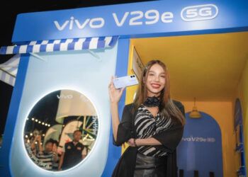 vivo มอบความสนุก พิเศษทุกความรู้สึก ผ่านบูธกิจกรรม Aura Portrait Studio ในคอนเสิร์ตครบรอบ 9 ปี “vivo V29e 5G x What The Duck Family & Friends Party”