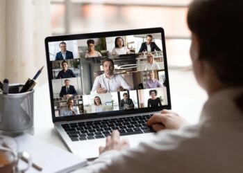 วิดีโอการประชุมผ่าน Zoom ช่วยป้องกันการรบกวนจากเพื่อนร่วมงาน และสมาชิกในบ้านได้