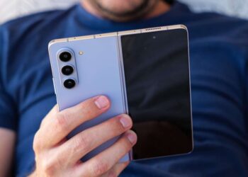 One UI 6.1 และ Galaxy AI พร้อมอัปเดตแล้วสำหรับ Galaxy S23, Galaxy Z Fold5 และ Z Flip5