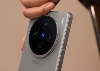 vivo X100s ถูกเผยโฉมออกมาเป็นครั้งแรก คาดใช้กรอบไทเทเนียม เปิดตัวในเดือนพฤษภาคมนี้