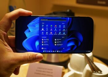 Apple บล็อคแอป UTM อีมูเลเตอร์ PC สำหรับ iOS รวมถึง App Store ของบุคคลที่สาม