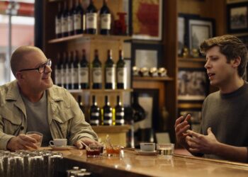 OpenAI ประกาศซื้อ io บริษัทสตาร์ทอัพของ Jony Ive เพื่อพัฒนาอุปกรณ์ AI ที่พลิกโฉมอุตสาหกรรม