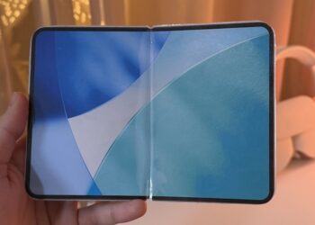 iPhone จอพับได้รุ่นแรกของ Apple อาจมีขนาดเล็กกว่าคู่แข่ง