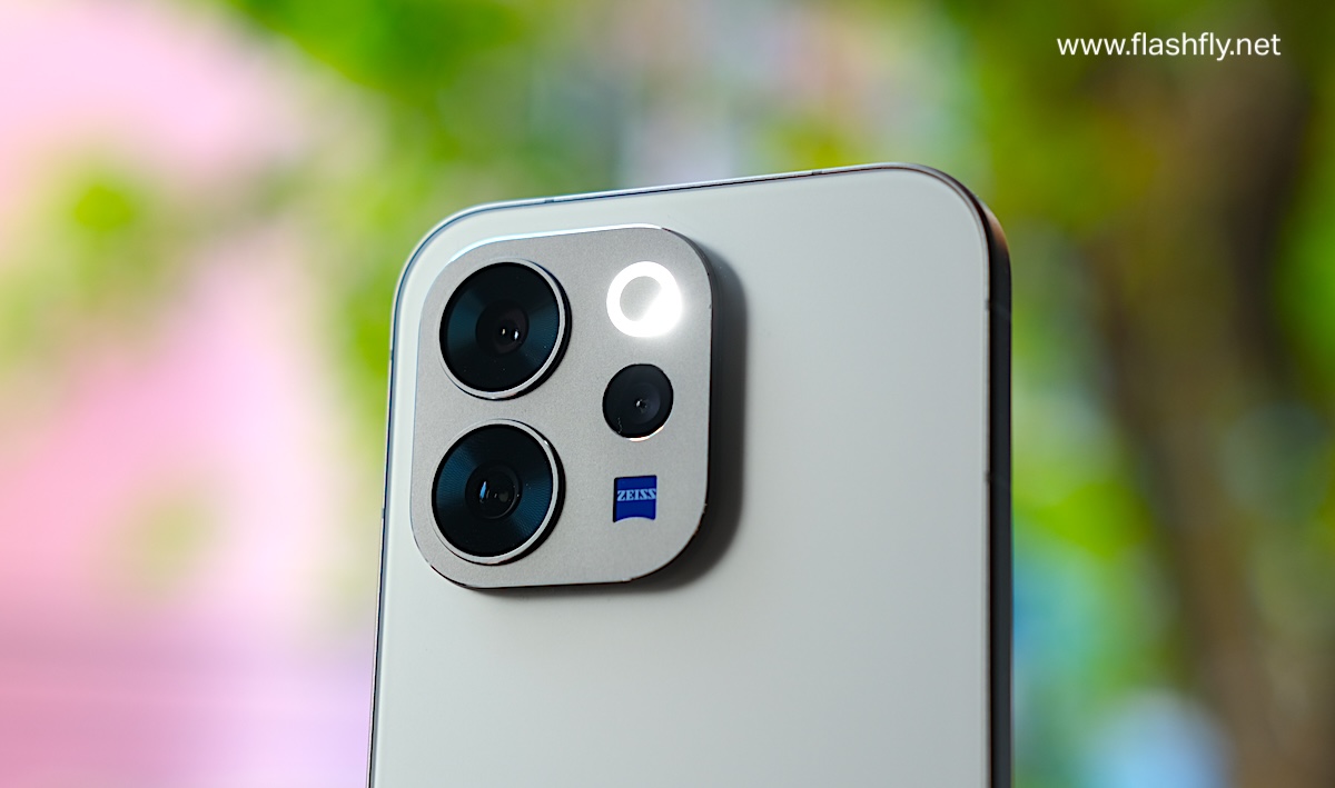 รีวิว vivo V70 เสกช็อตลูกรักพระเจ้า มาพร้อมกล้อง 50MP ZEISS Super Telephoto ทนน้ำทนฝุ่น IP68&IP69 แบตเตอรี่ 6500mAh และ OriginOS 6 เวอร์ชันใหม่ล่าสุด