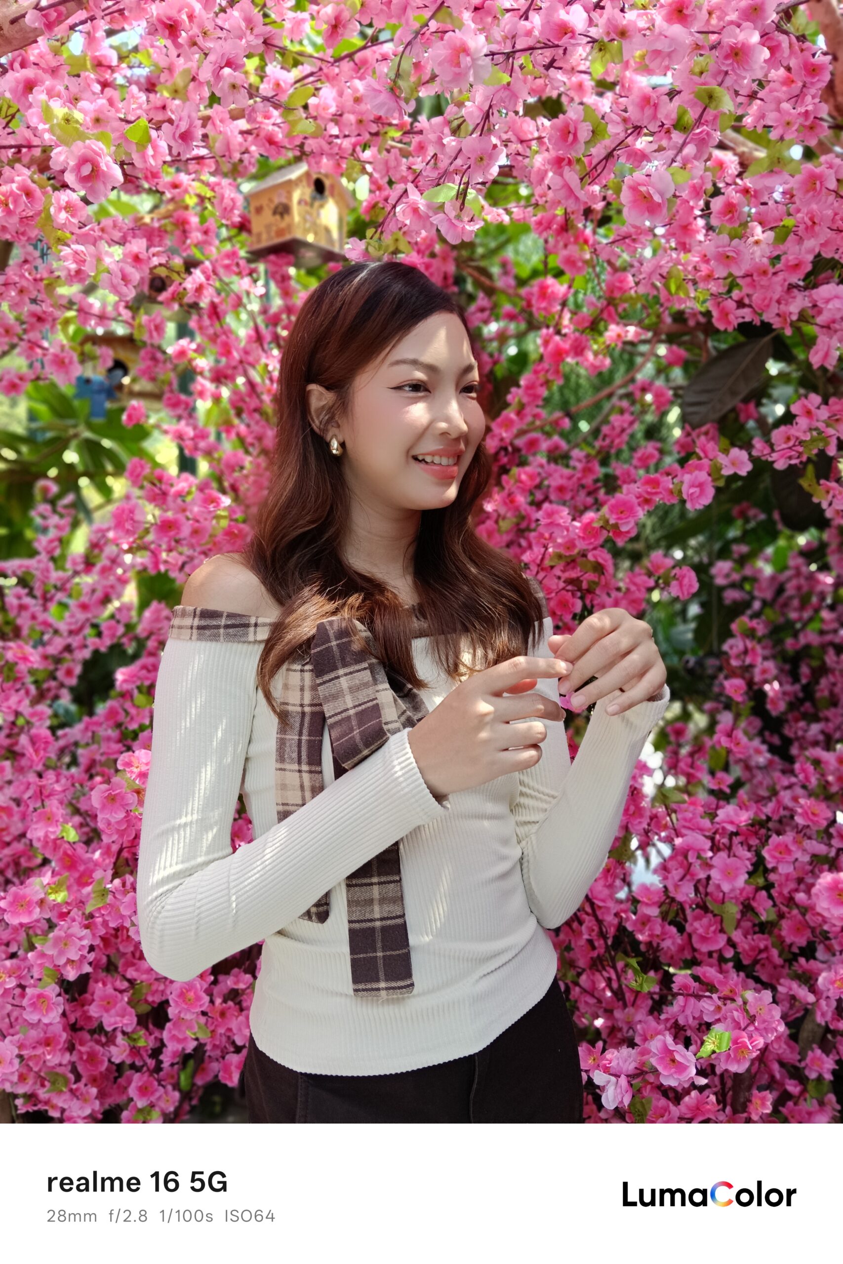 รีวิว realme 16 Pro Series 5G มาพร้อมกล้อง 200MP Portrait Master ดีไซน์ระดับมาสเตอร์พีซ และ realme 16 5G ดีไซน์ Aurora Wings มีกระจกเซลฟี่ในตัว