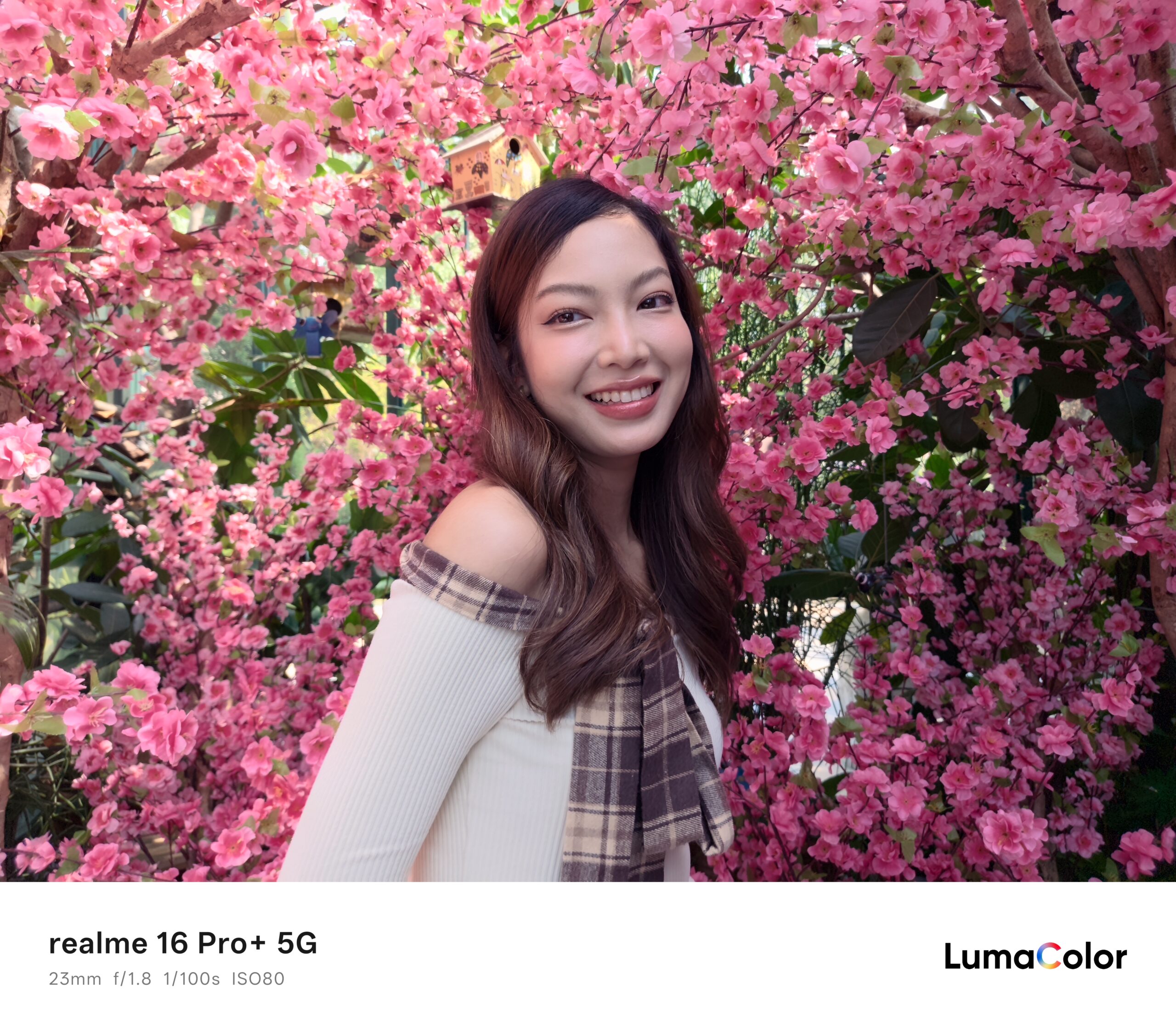 รีวิว realme 16 Pro Series 5G มาพร้อมกล้อง 200MP Portrait Master ดีไซน์ระดับมาสเตอร์พีซ และ realme 16 5G ดีไซน์ Aurora Wings มีกระจกเซลฟี่ในตัว