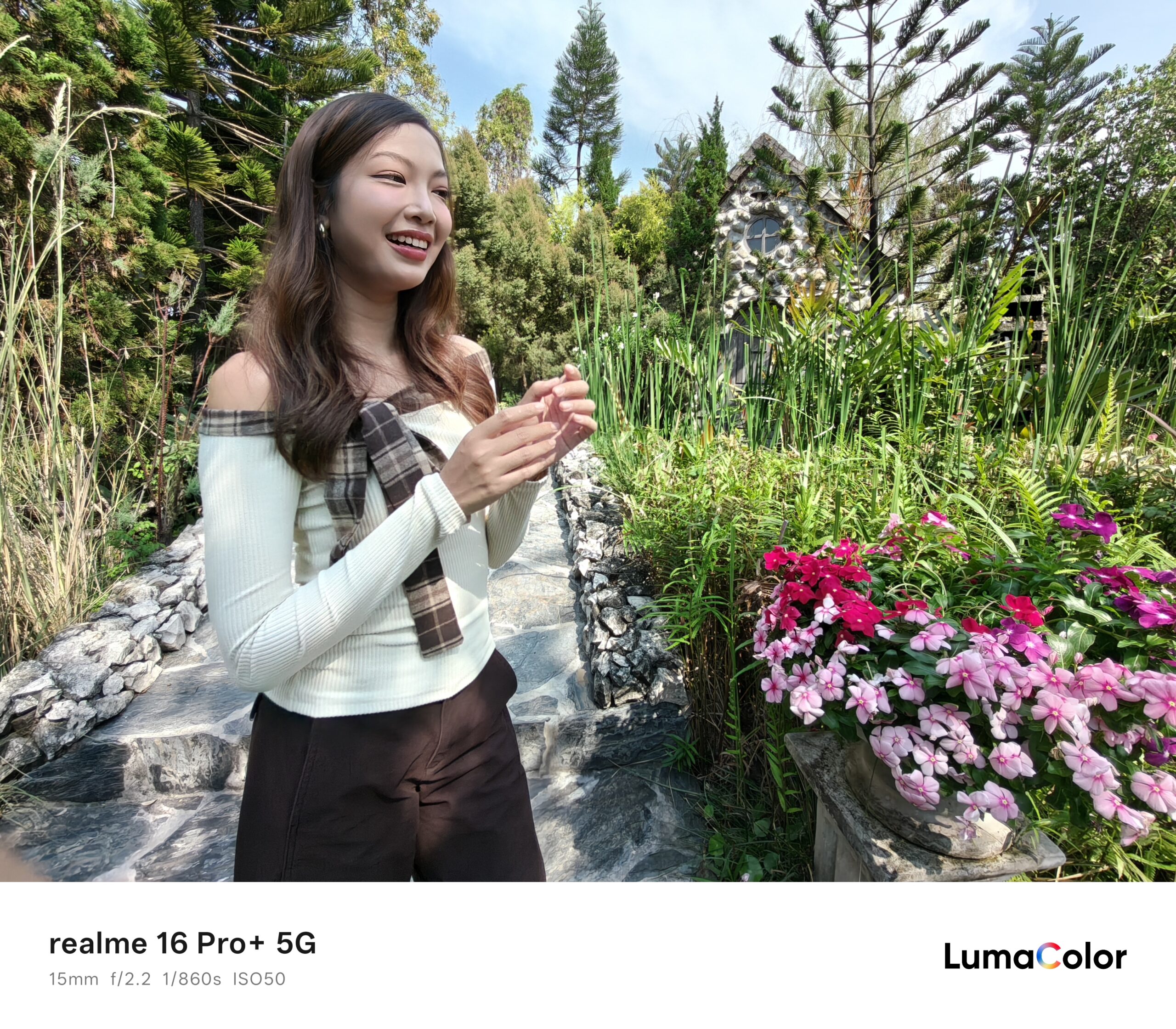 รีวิว realme 16 Pro Series 5G มาพร้อมกล้อง 200MP Portrait Master ดีไซน์ระดับมาสเตอร์พีซ และ realme 16 5G ดีไซน์ Aurora Wings มีกระจกเซลฟี่ในตัว