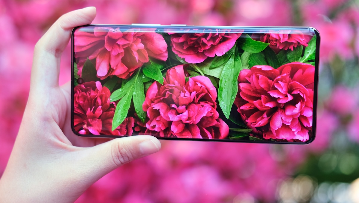 รีวิว realme 16 Pro Series 5G มาพร้อมกล้อง 200MP Portrait Master ดีไซน์ระดับมาสเตอร์พีซ และ realme 16 5G ดีไซน์ Aurora Wings มีกระจกเซลฟี่ในตัว