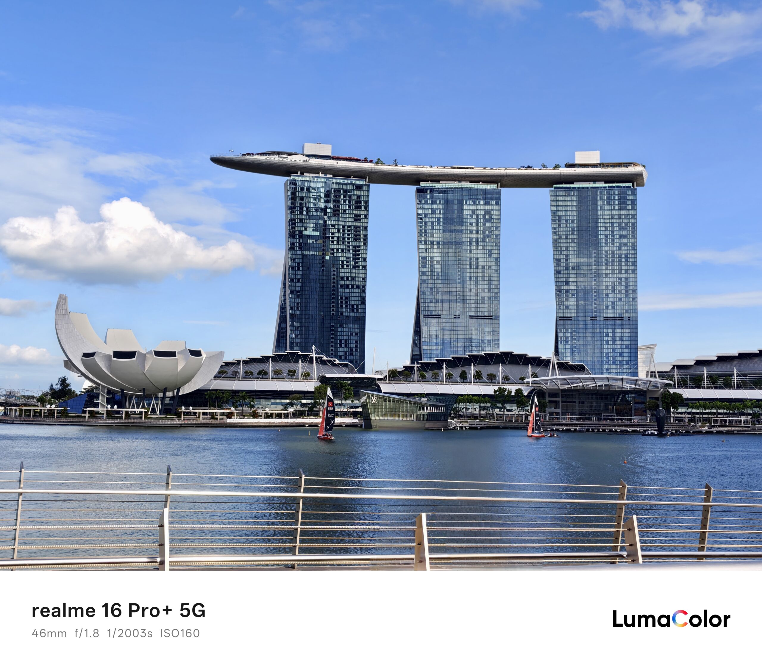 รีวิว realme 16 Pro Series 5G มาพร้อมกล้อง 200MP Portrait Master ดีไซน์ระดับมาสเตอร์พีซ และ realme 16 5G ดีไซน์ Aurora Wings มีกระจกเซลฟี่ในตัว