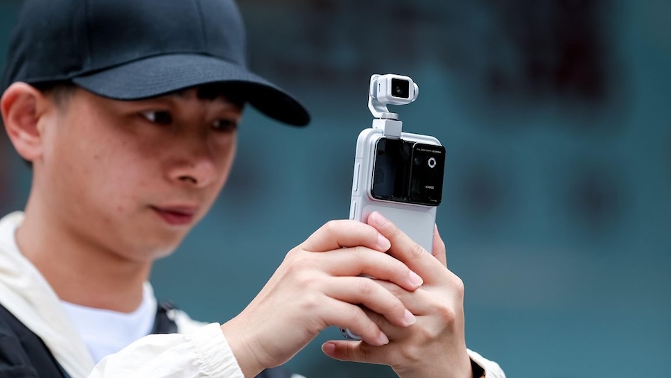 HONOR Robot Phone วางจำหน่ายแล้ว ราคาเริ่มต้นราว 49,090 บาท