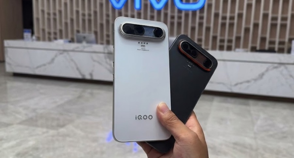 iQOO อวดโฉมคอนเซ็ปต์โฟน iQOO X ใช้ชิป Snapdragon 8 Elite Gen 10 Pro แบตใหญ่ 15000mAh