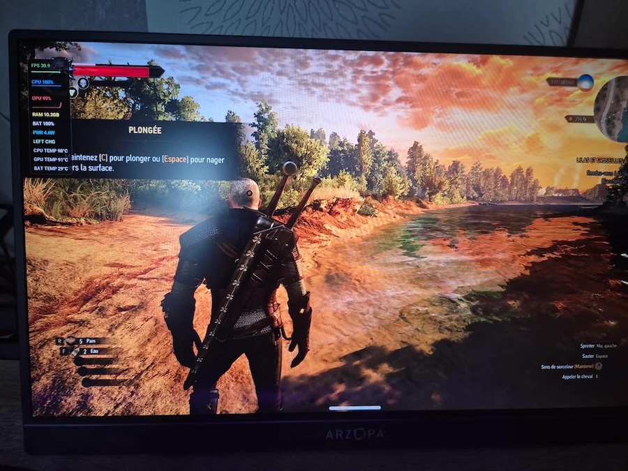 สมาร์ตโฟน Android รุ่นปี 2024 ถูกดัดแปลงเป็น PC เล่นเกม The Witcher 3 ได้แบบอัลตร้าสมูท