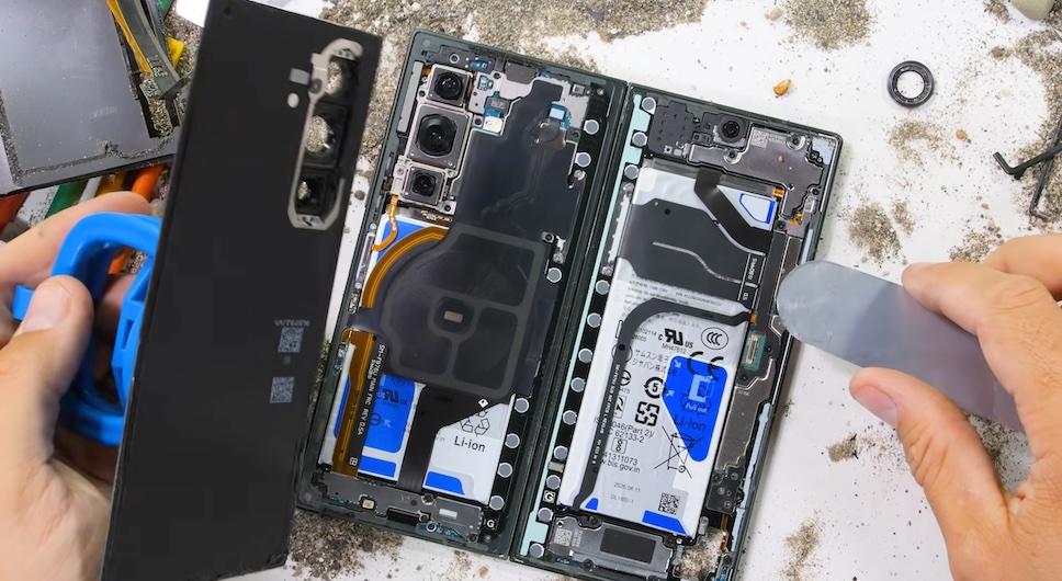 Galaxy Z Fold8 Ultra ถูกทดสอบความทนทาน และชำแหละเครื่องแล้ว โดยช่อง JerryRigEverything