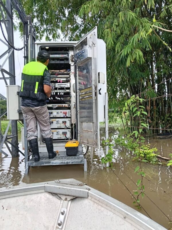 AIS เดินหน้าดูแลโครงข่ายต่อเนื่อง รับมือฝนหนัก และน้ำท่วมทั่วประเทศ ประสานภาครัฐส่งรถสถานีฐานเคลื่อนที่เสริมศูนย์พักพิง พร้อมเปิดจุดชาร์จแบตดูแลประชาชน