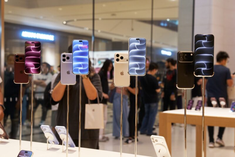 iPhone 18 Pro, Apple Watch Series 12, Apple Watch Ultra 4 และ AirPods 5 วางจำหน่ายแล้วในร้านทั่วโลก