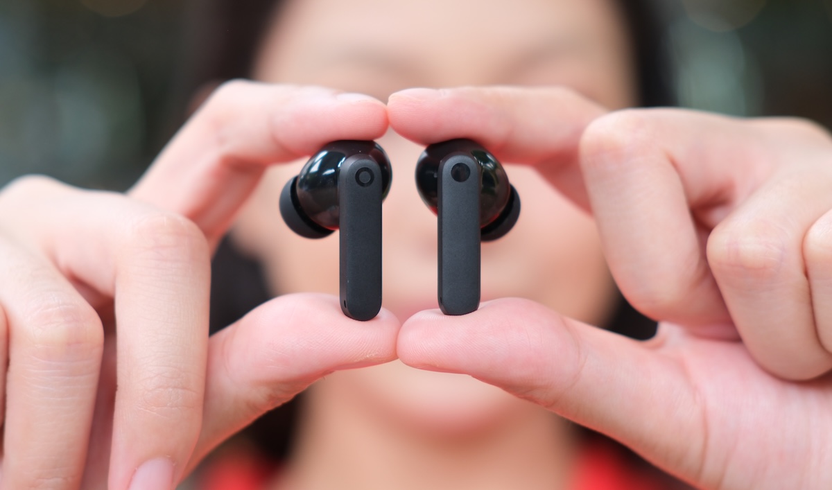 รีวิว CMF Clip Pro หูฟังไร้สายแบบหนีบรุ่นแรกของแบรนด์ พร้อมด้วย CMF Buds Neo ตัดเสียงรบกวนสูงสุด 35 เดซิเบล