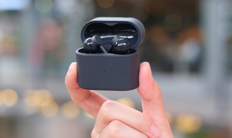 รีวิว CMF Clip Pro หูฟังไร้สายแบบหนีบรุ่นแรกของแบรนด์ พร้อมด้วย CMF Buds Neo ตัดเสียงรบกวนสูงสุด 35 เดซิเบล