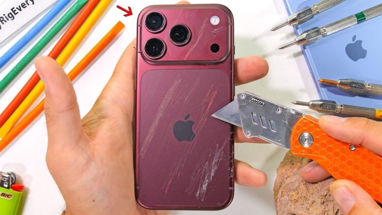 iPhone 18 Pro ถูกทดสอบความทนทาน ทั้งการขีดข่วน ลนไฟ และดัดให้งอด้วยมือเปล่า (ชมคลิป!!)