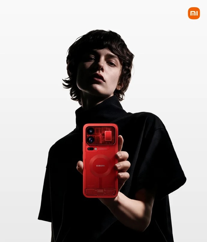 Xiaomi 18 Pro และ 18 Pro Max รุ่นพิเศษสีแดง ดีไซน์โปร่งใส ราคาเริ่มต้นราว 49,890 บาท