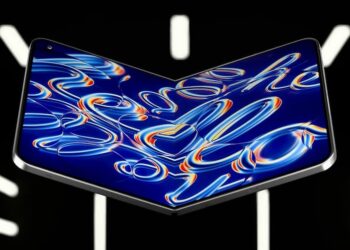 สมาร์ตโฟนจอพับได้ของ Google, OPPO, vivo ในปีหน้า จะใช้กระจก UTG แบบเดียวกับ iPhone Ultra
