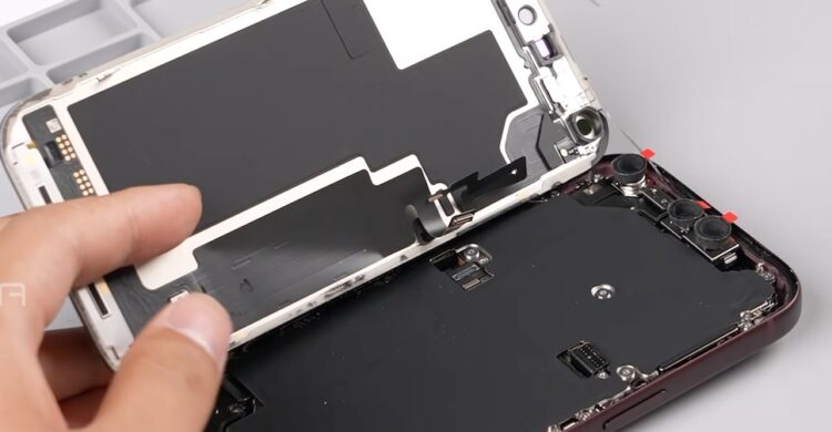 iPhone 18 Pro ถูกแกะเครื่องแล้ว เผยเบื้องหลังที่ทำให้ Dynamic Island แคบลงกว่าเดิม