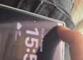 เจ้าของ Samsung Galaxy Z Fold8 พบว่ามุมจอหลักยุบงอลงไป เมื่อกดเบาๆ