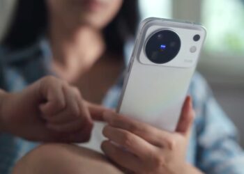 vivo X500 มีโฆษณาออกมาแล้ว เผยดีไซน์อย่างชัดเจน