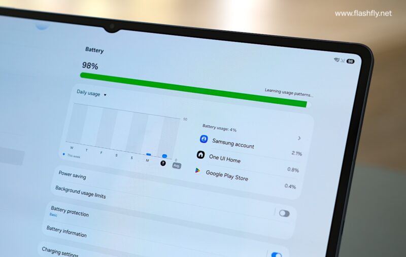รีวิว Samsung Galaxy Tab S12 Ultra แท็บเล็ตจอยักษ์ 14.6 นิ้ว ดีไซน์บางเฉียบ เบาพกง่าย ทำงานได้ดุจ PC