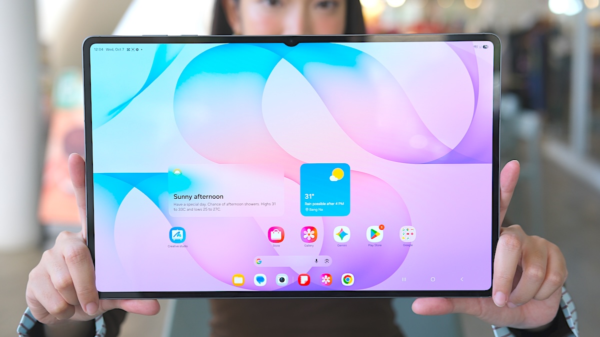 รีวิว Samsung Galaxy Tab S12 Ultra แท็บเล็ตจอยักษ์ 14.6 นิ้ว ดีไซน์บางเฉียบ เบาพกง่าย ทำงานได้ดุจ PC