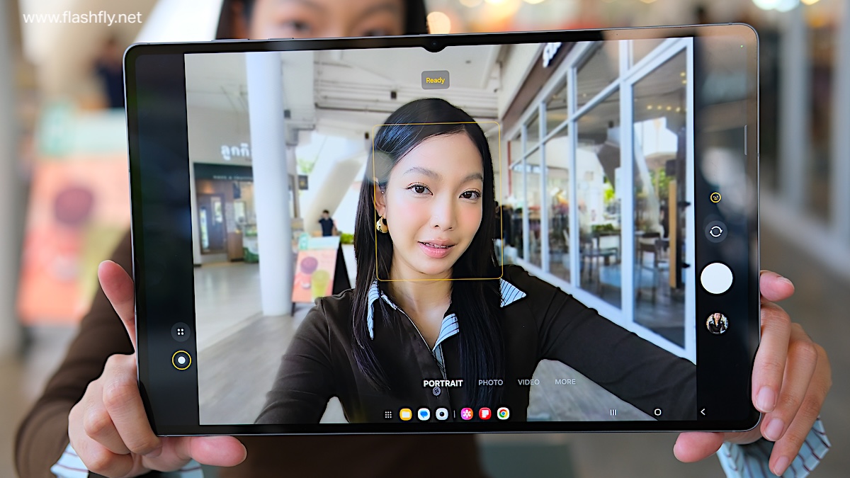 รีวิว Samsung Galaxy Tab S12 Ultra แท็บเล็ตจอยักษ์ 14.6 นิ้ว ดีไซน์บางเฉียบ เบาพกง่าย ทำงานได้ดุจ PC