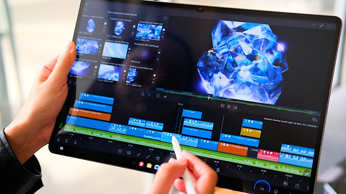 รีวิว Samsung Galaxy Tab S12 Ultra แท็บเล็ตจอยักษ์ 14.6 นิ้ว ดีไซน์บางเฉียบ เบาพกง่าย ทำงานได้ดุจ PC