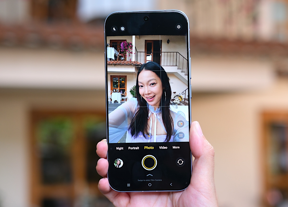 รีวิว vivo V80 "เสกช็อตลูกรักพระเจ้า" มาพร้อมกล้อง ZEISS ดีไซน์ดวงดาวสุดโดดเด่น แบตเตอรี่ 7200mAh ชาร์จไว 90W FlashCharge ระบบปฏิบัติการใหม่ล่าสุด OriginOS 7