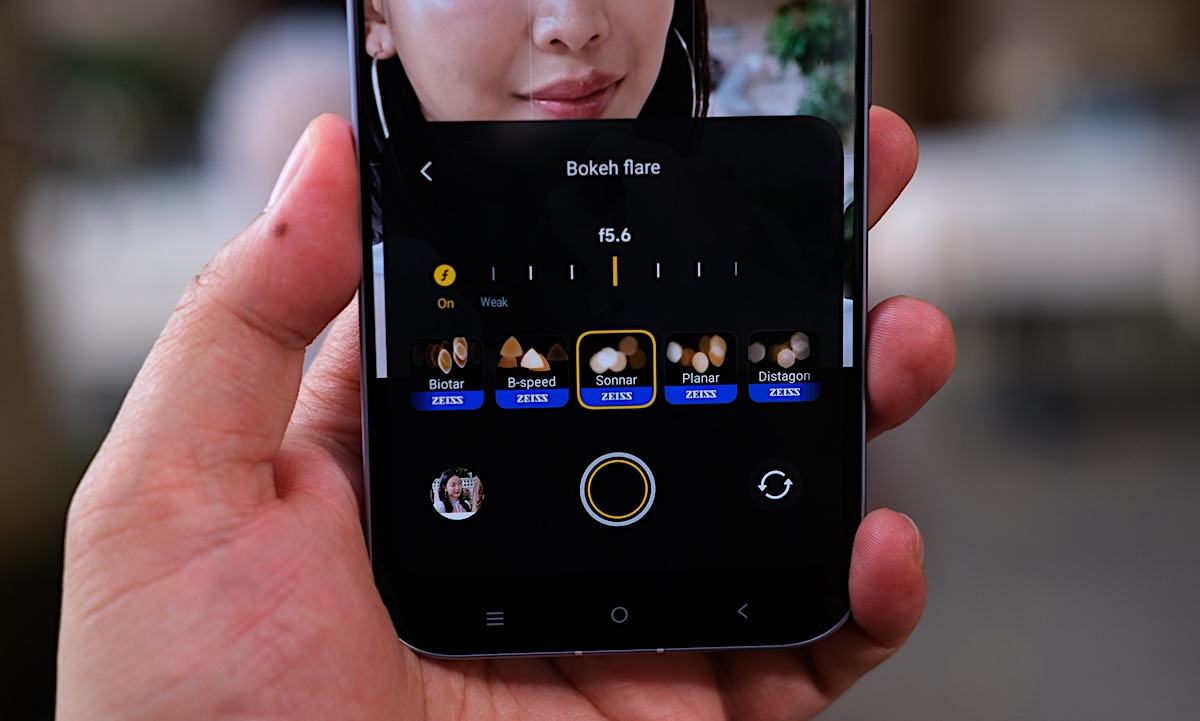 รีวิว vivo V80 "เสกช็อตลูกรักพระเจ้า" มาพร้อมกล้อง ZEISS ดีไซน์ดวงดาวสุดโดดเด่น แบตเตอรี่ 7200mAh ชาร์จไว 90W FlashCharge ระบบปฏิบัติการใหม่ล่าสุด OriginOS 7