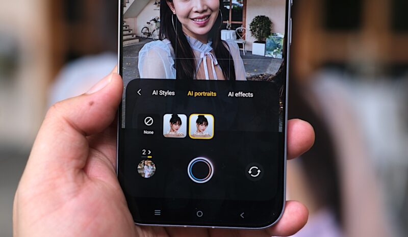รีวิว vivo V80 "เสกช็อตลูกรักพระเจ้า" มาพร้อมกล้อง ZEISS ดีไซน์ดวงดาวสุดโดดเด่น แบตเตอรี่ 7200mAh ชาร์จไว 90W FlashCharge ระบบปฏิบัติการใหม่ล่าสุด OriginOS 7