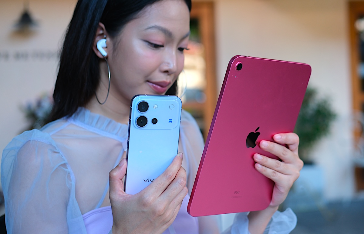 รีวิว vivo V80 "เสกช็อตลูกรักพระเจ้า" มาพร้อมกล้อง ZEISS ดีไซน์ดวงดาวสุดโดดเด่น แบตเตอรี่ 7200mAh ชาร์จไว 90W FlashCharge ระบบปฏิบัติการใหม่ล่าสุด OriginOS 7